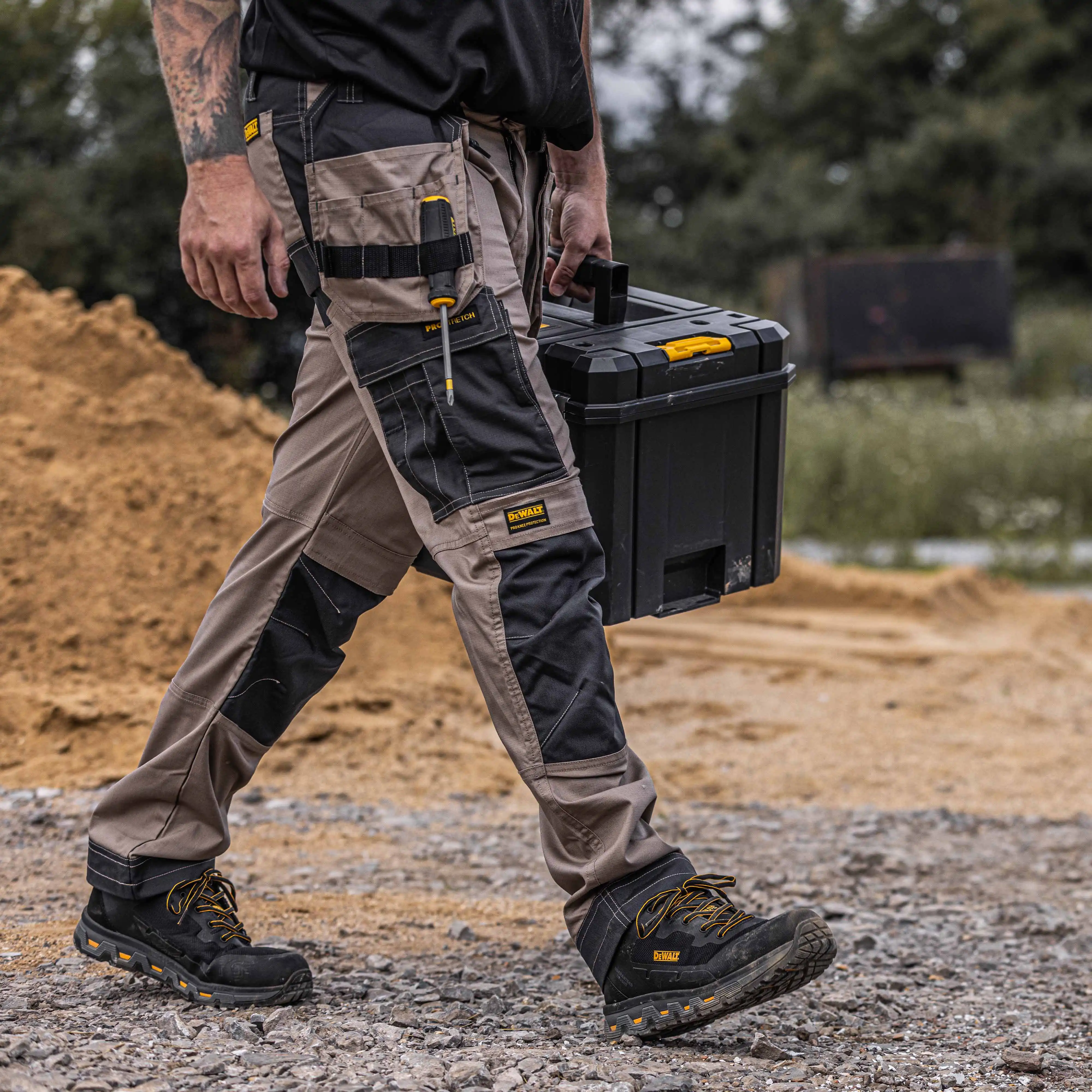 DEWALT Barstow Men's Pro-Stretch, Holster Pocket, Slim Fit Work Pants - Image 13
