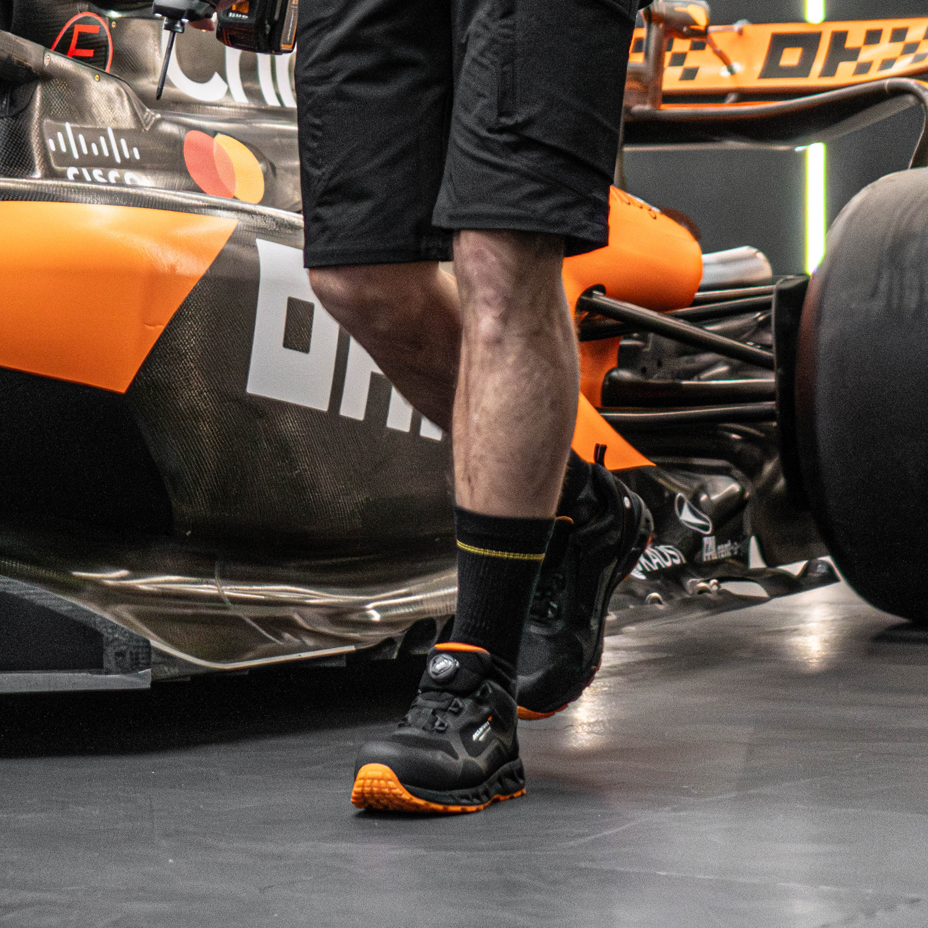 DEWALT x McLaren F1 Team Torque Men's Limited Edition, BOA® Fit System, Composite Toe Safety Shoes - Image 7